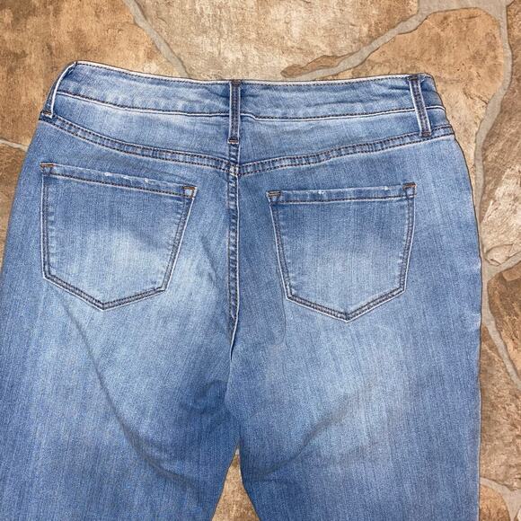 Nine West Jeans Gramercy Skinny High Rise Embroidered Floral Light Wash Jeans, 4 - Picture 6 of 9